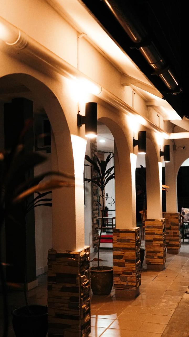 Sura Inn Dungun Exterior foto